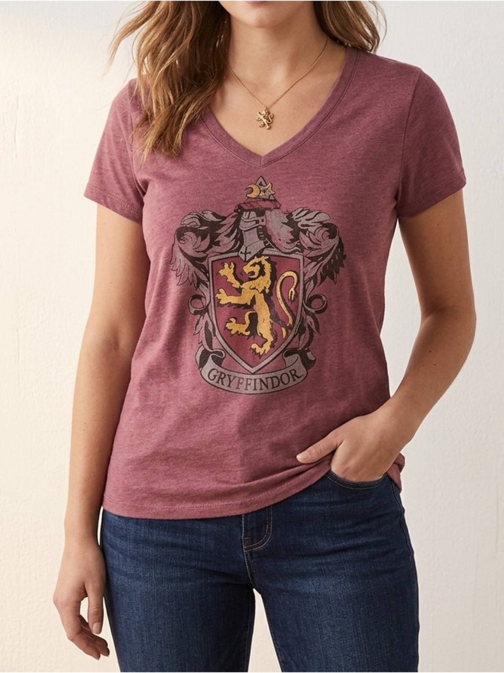 Harry Potter Gryffindor House Crest V-Neck T-Shirt – Size Medium